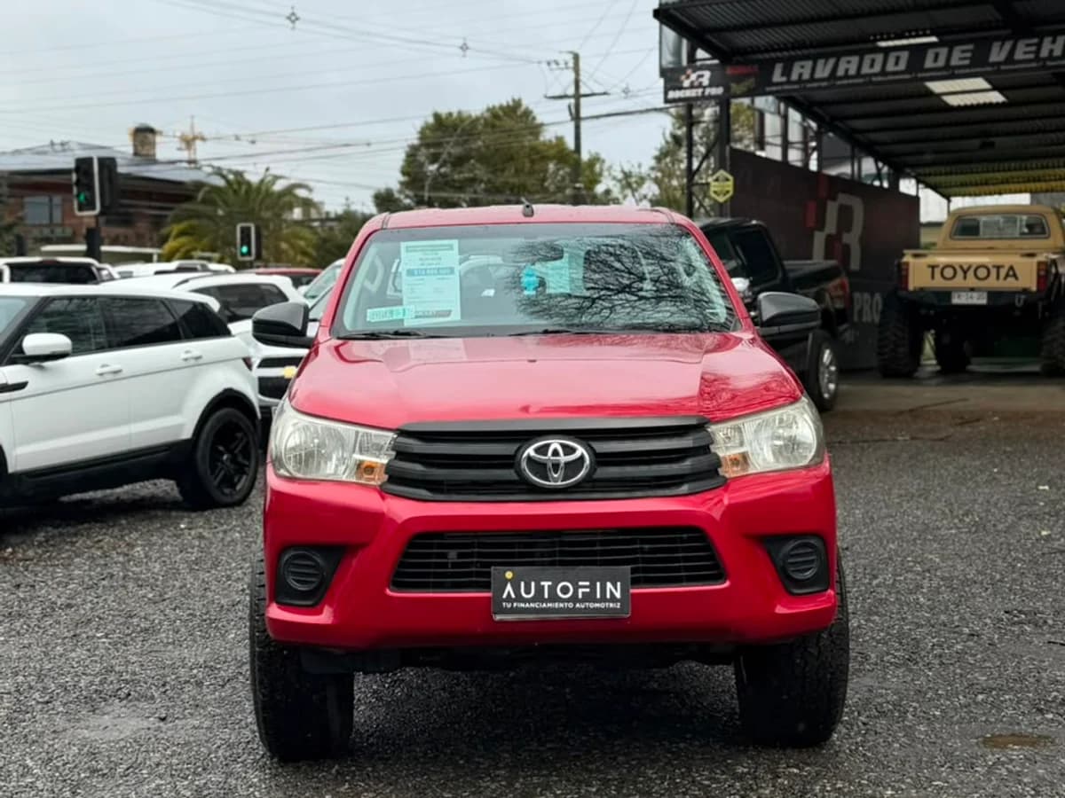 TOYOTA Hilux DCAB MT 4X4 2.4 2023 - Imagen 23