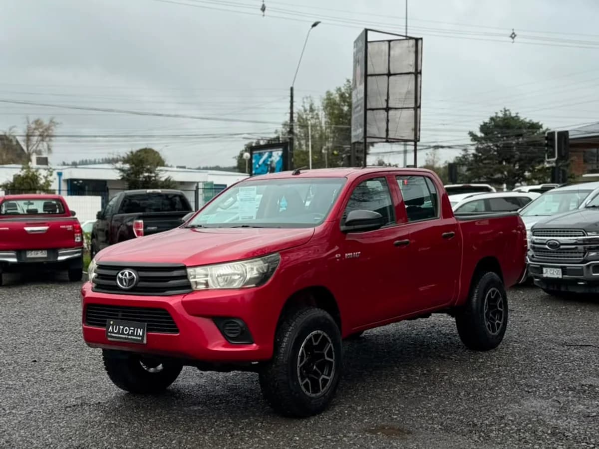 TOYOTA Hilux DCAB MT 4X4 2.4 2023 - Imagen 24