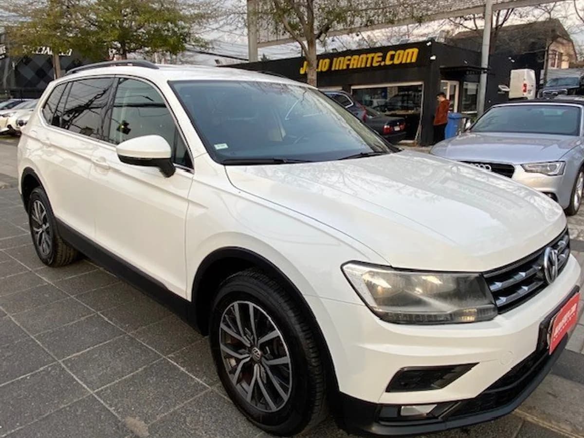 VOLKSWAGEN TIGUAN 4x4 2.0 At. 2019 - Imagen 3