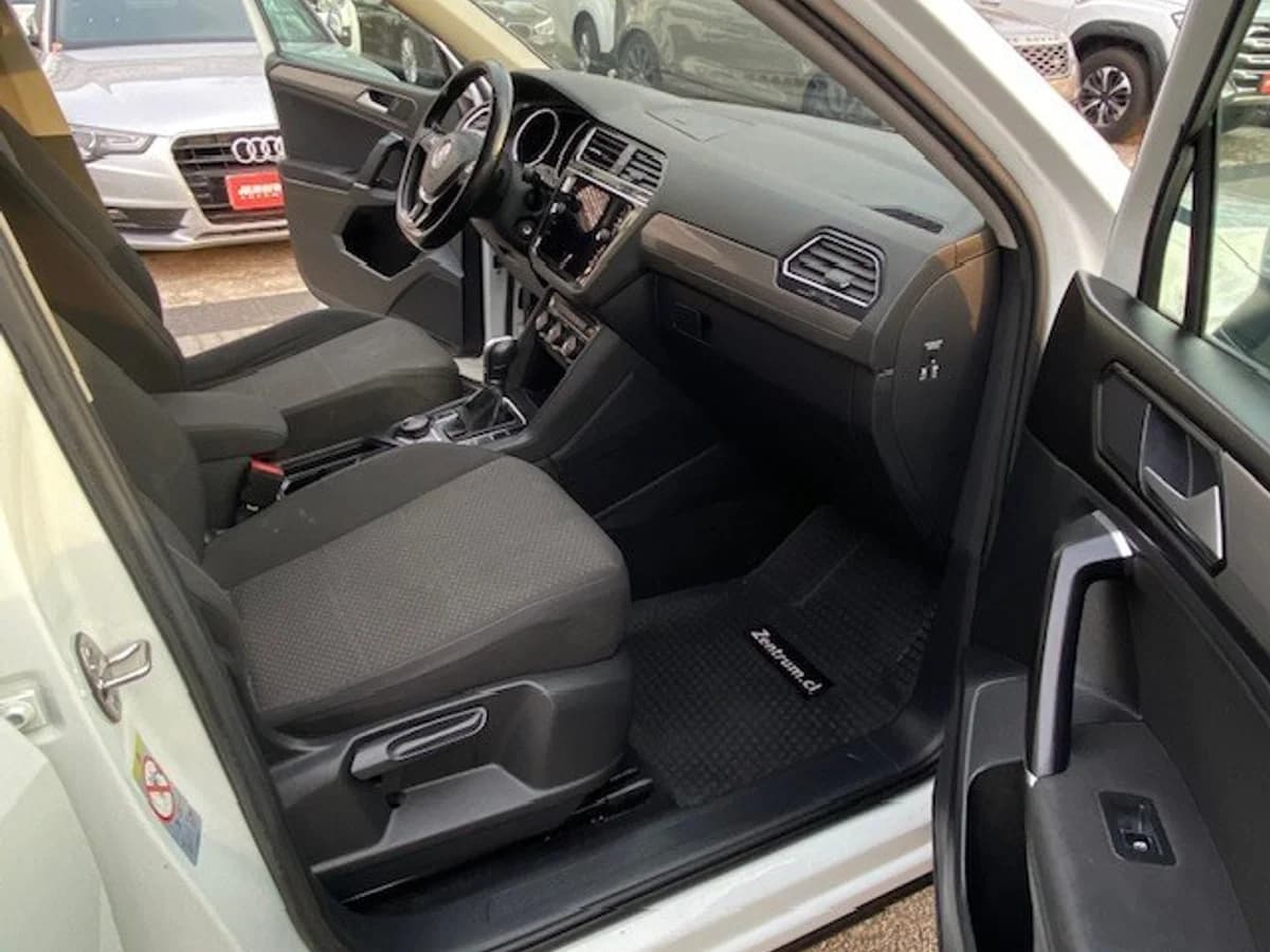 VOLKSWAGEN TIGUAN 4x4 2.0 At. 2019 - Imagen 16