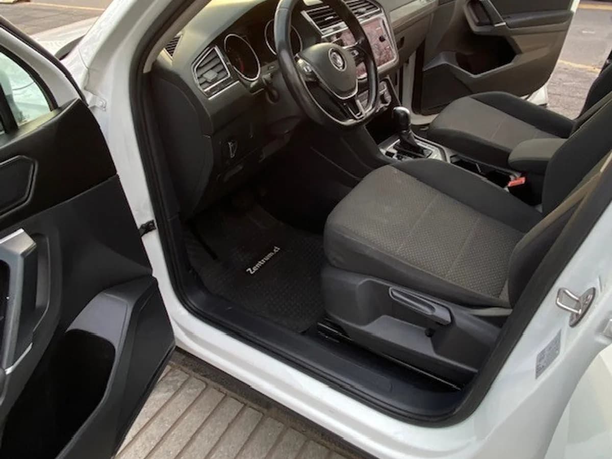 VOLKSWAGEN TIGUAN 4x4 2.0 At. 2019 - Imagen 10