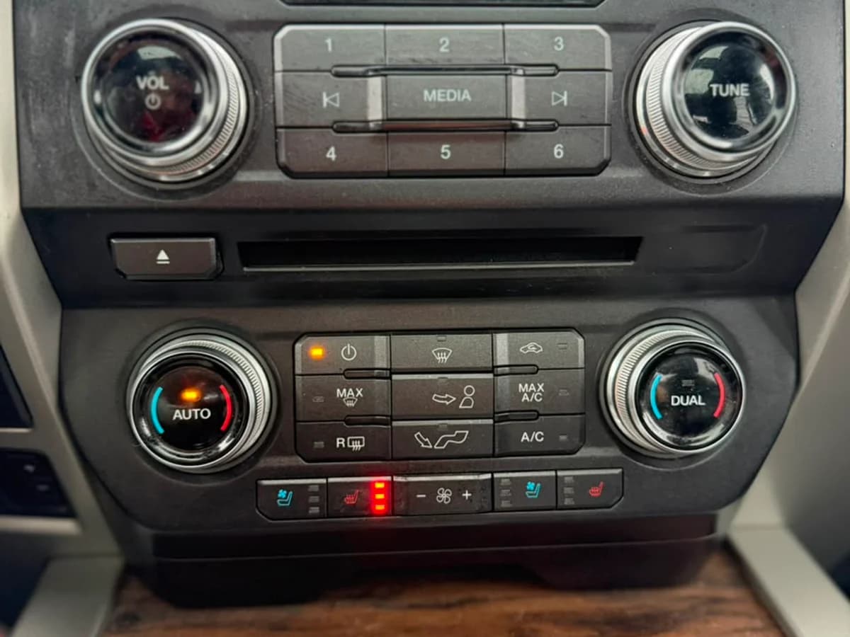 FORD F150 LARIAT 4X4 5.0 AUT Luxury 2019 - Imagen 21