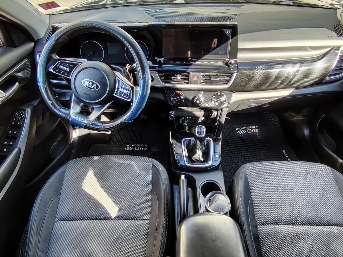 KIA Seltos MPI 6MT 1.6 2021 - Imagen 15