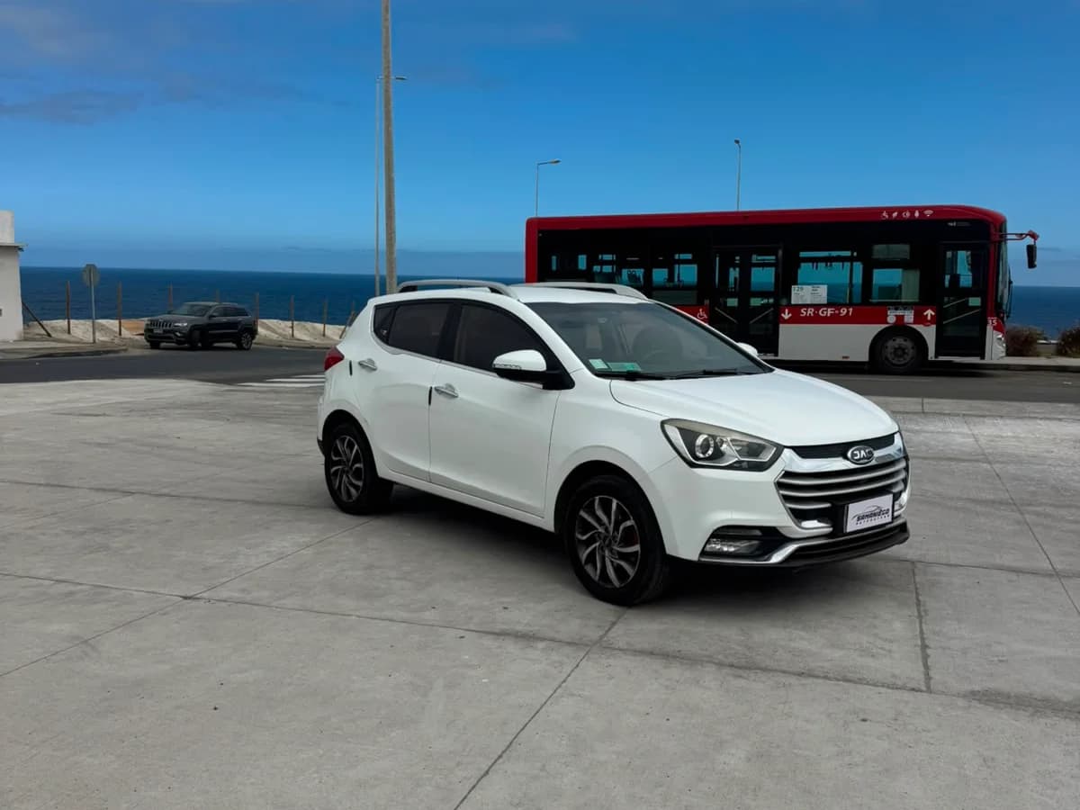 JAC S2 CE 1.5 HB 2020 - Imagen 1