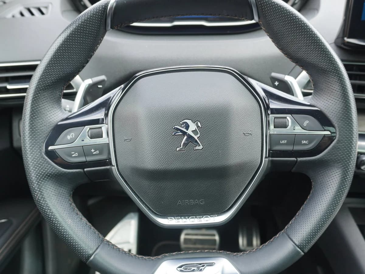Peugeot 5008 Blue HDI 130 1.5 Año 2023 - Imagen 27