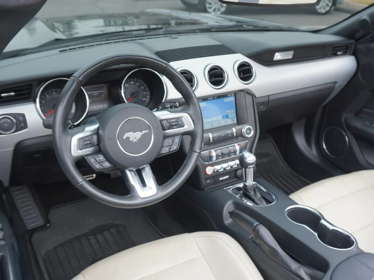 Ford Mustang 5.0 GT Cabrio Año 2016 - Imagen 23