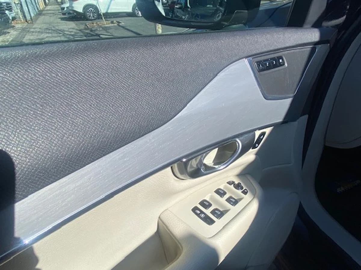 VOLVO XC90 T5 2.0 Kinetic 2016 - Imagen 12