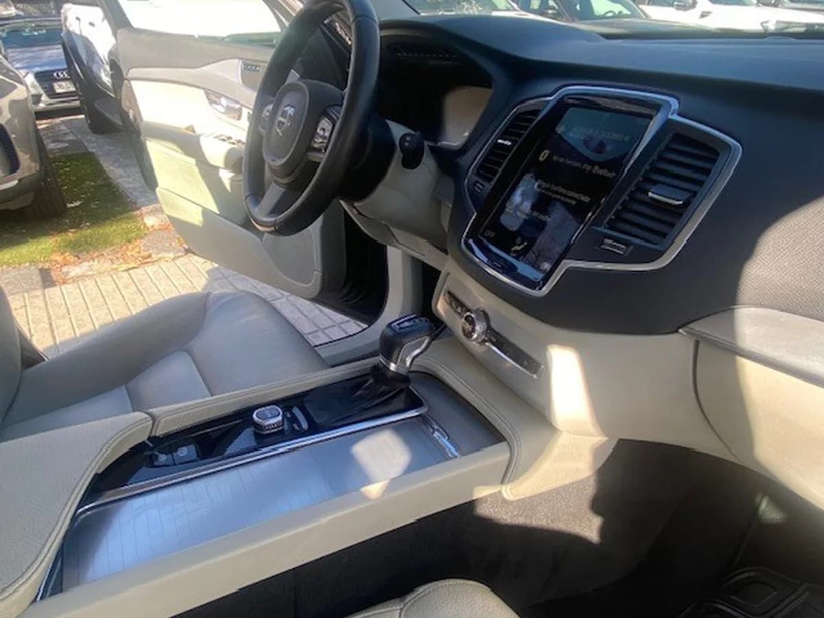 VOLVO XC90 T5 2.0 Kinetic 2016 - Imagen 18