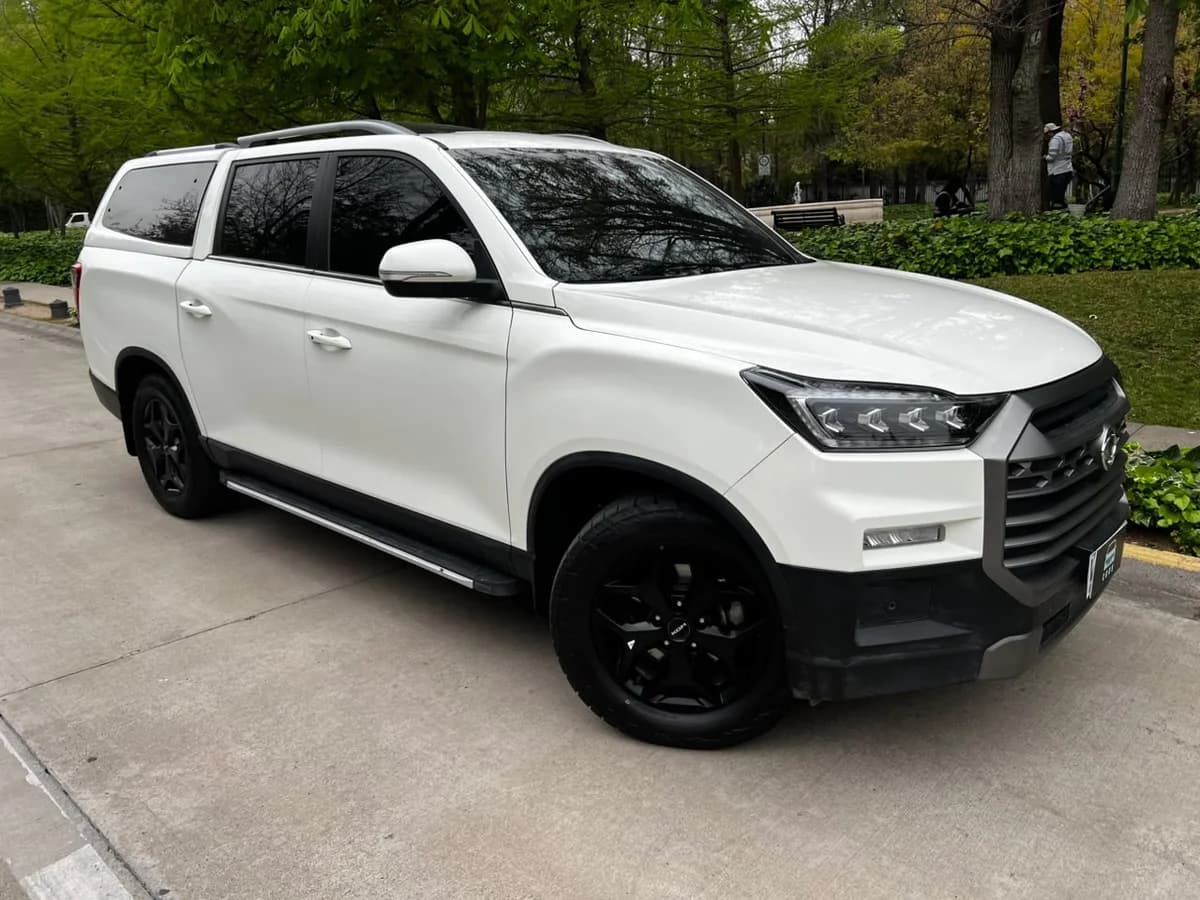 SSANGYONG Musso 2.2 TD LIMITED PLUS DIESEL 4WD AT6 2025 - Imagen 1