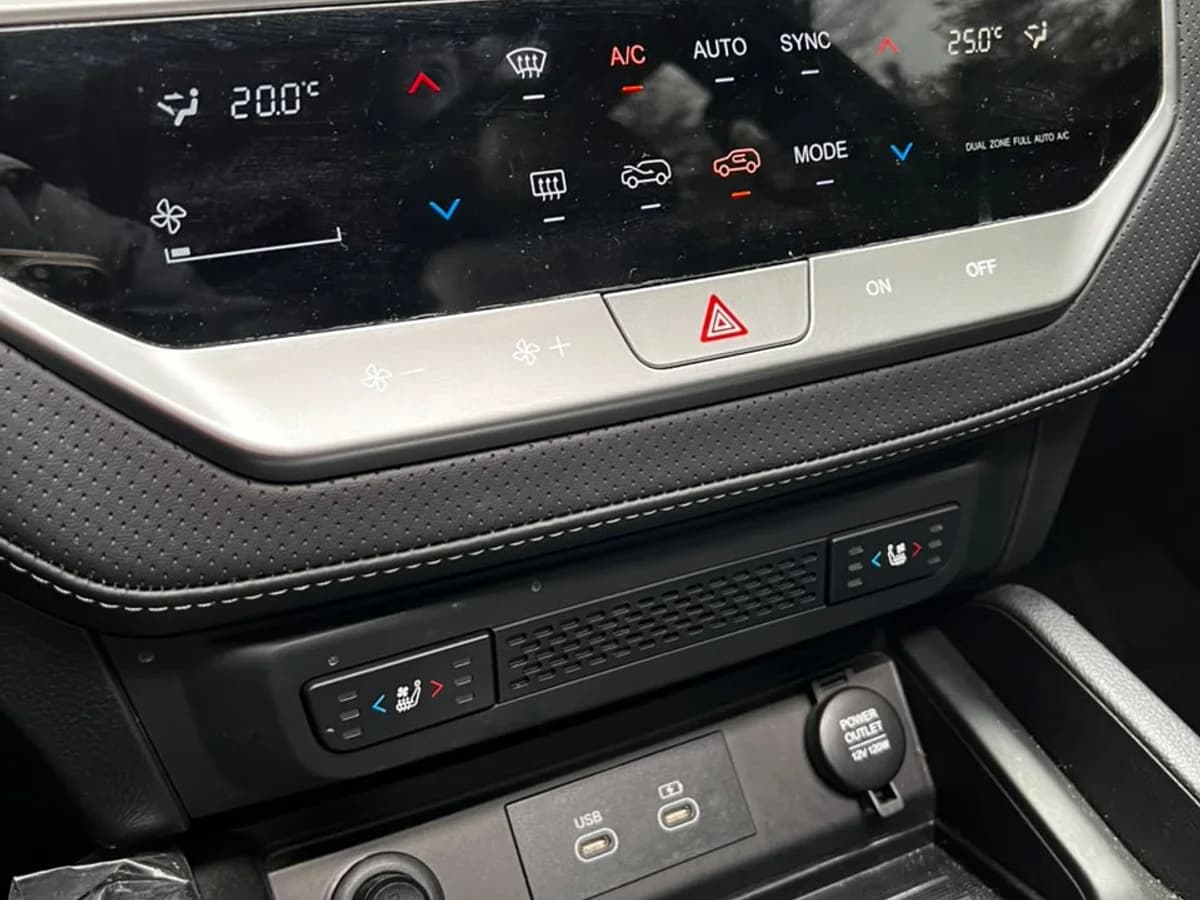 SSANGYONG Musso 2.2 TD LIMITED PLUS DIESEL 4WD AT6 2025 - Imagen 18