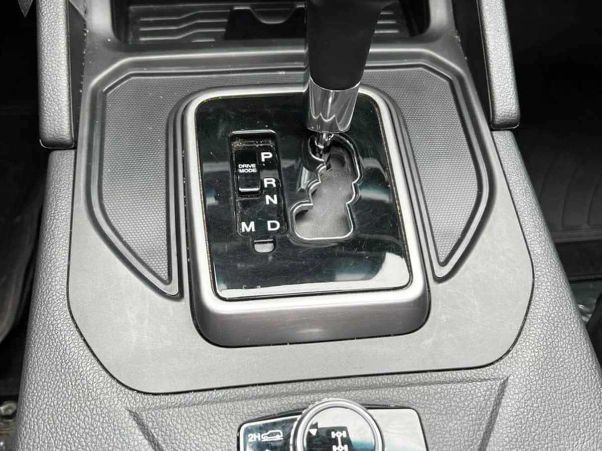 SSANGYONG Musso 2.2 TD LIMITED PLUS DIESEL 4WD AT6 2025 - Imagen 21