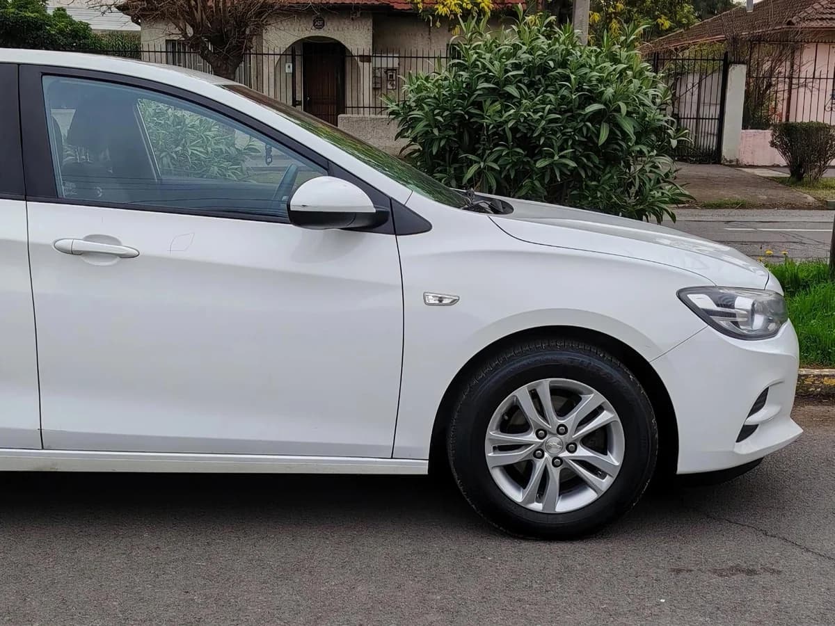 CHEVROLET CAVALIER LT 1.5 2018 - Imagen 4