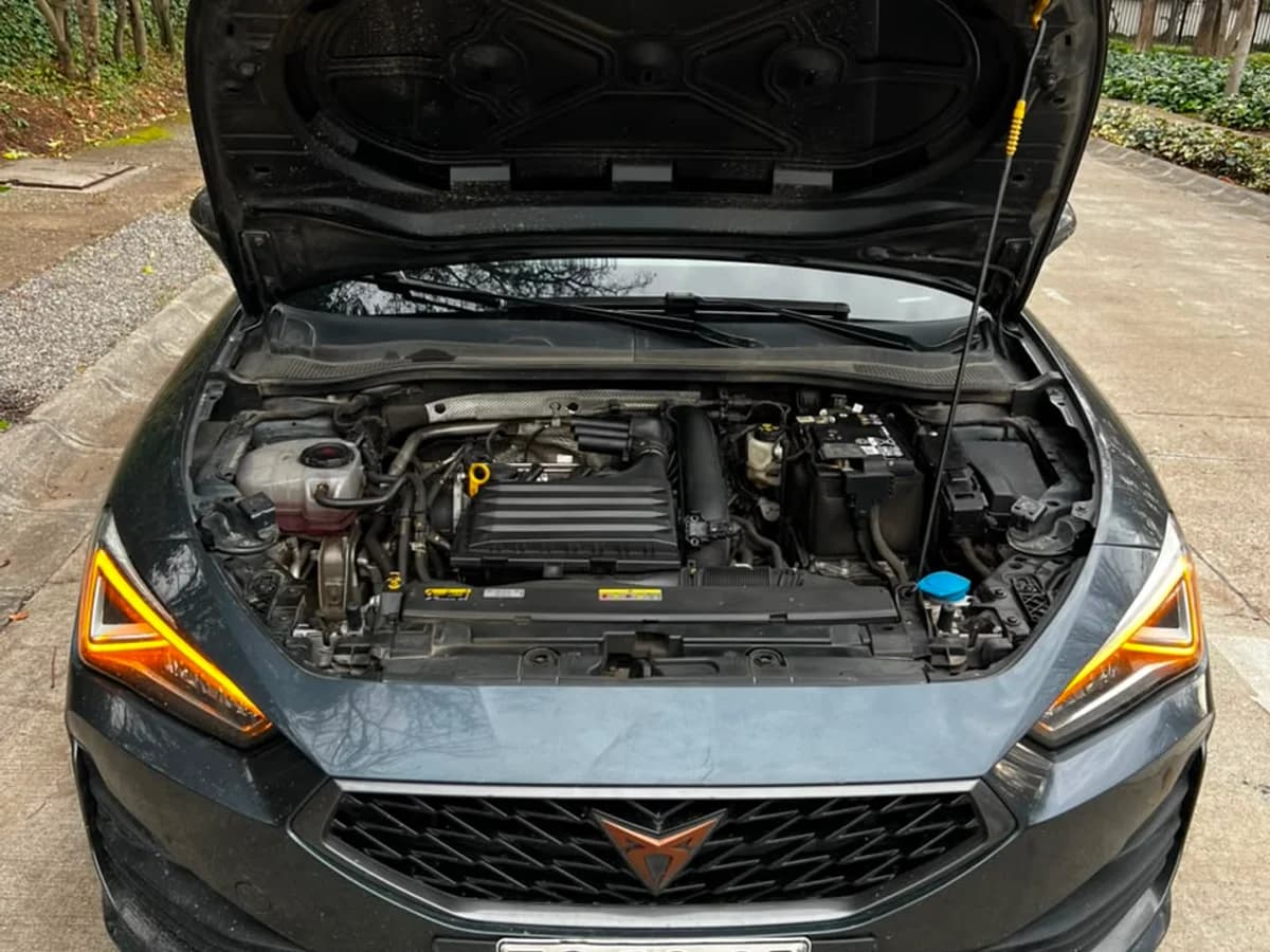 Cupra León 1.4L TSI AT DSG año 2024 - Imagen 3