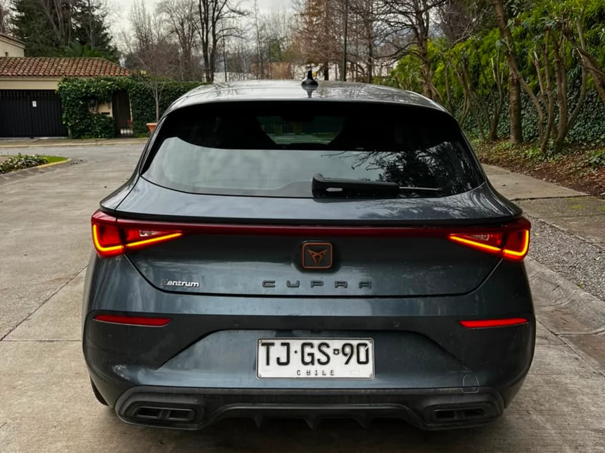 Cupra León 1.4L TSI AT DSG año 2024 - Imagen 5