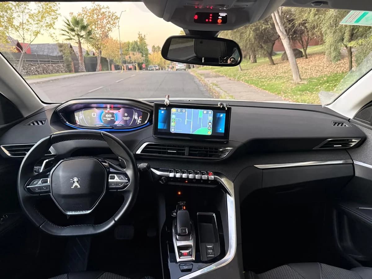 PEUGEOT 3008 ALLURE BLUEHDI 130 1.5 2023 - Imagen 4