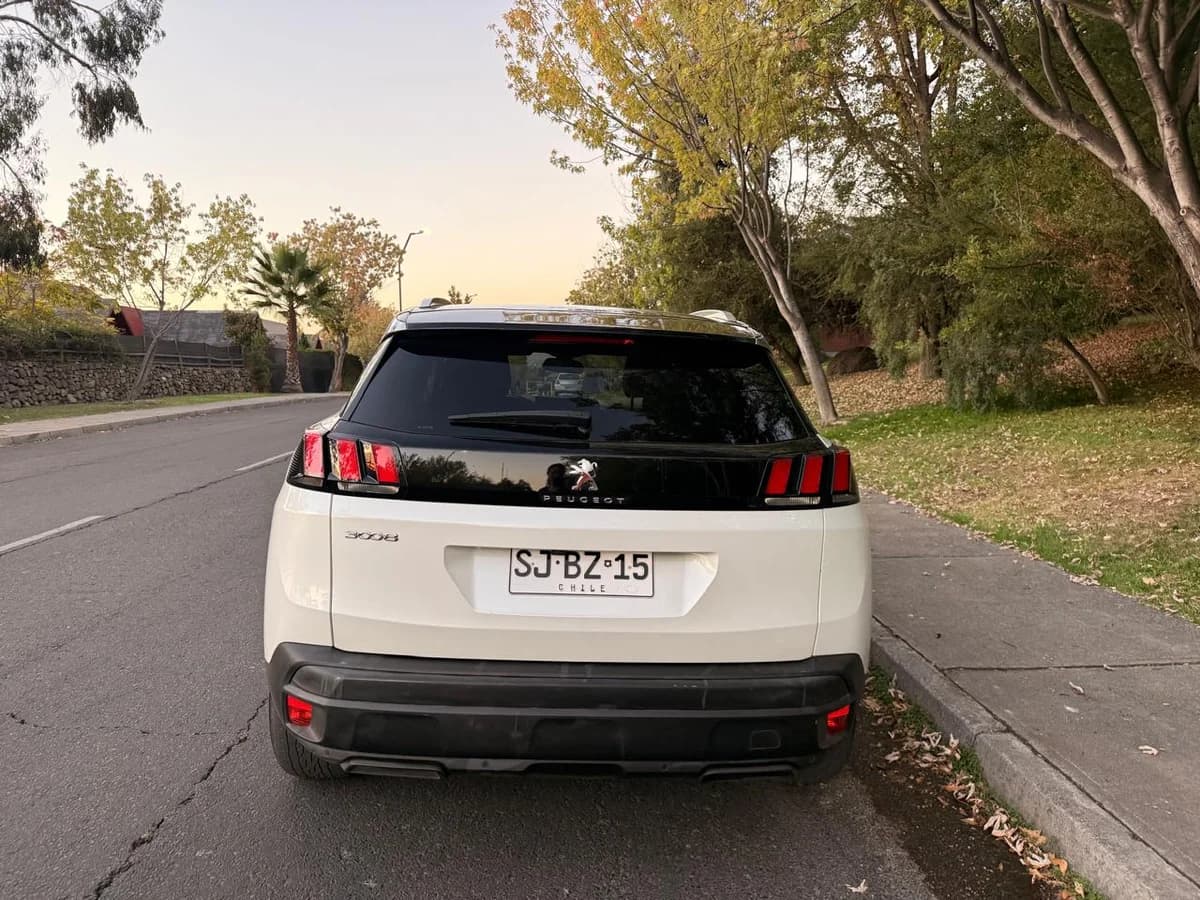 PEUGEOT 3008 ALLURE BLUEHDI 130 1.5 2023 - Imagen 7