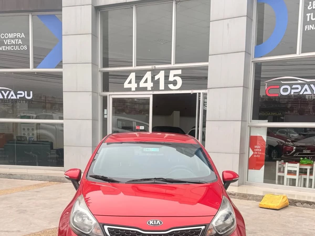 KIA Rio 4 UB EX 1.4 2014 - Imagen 1