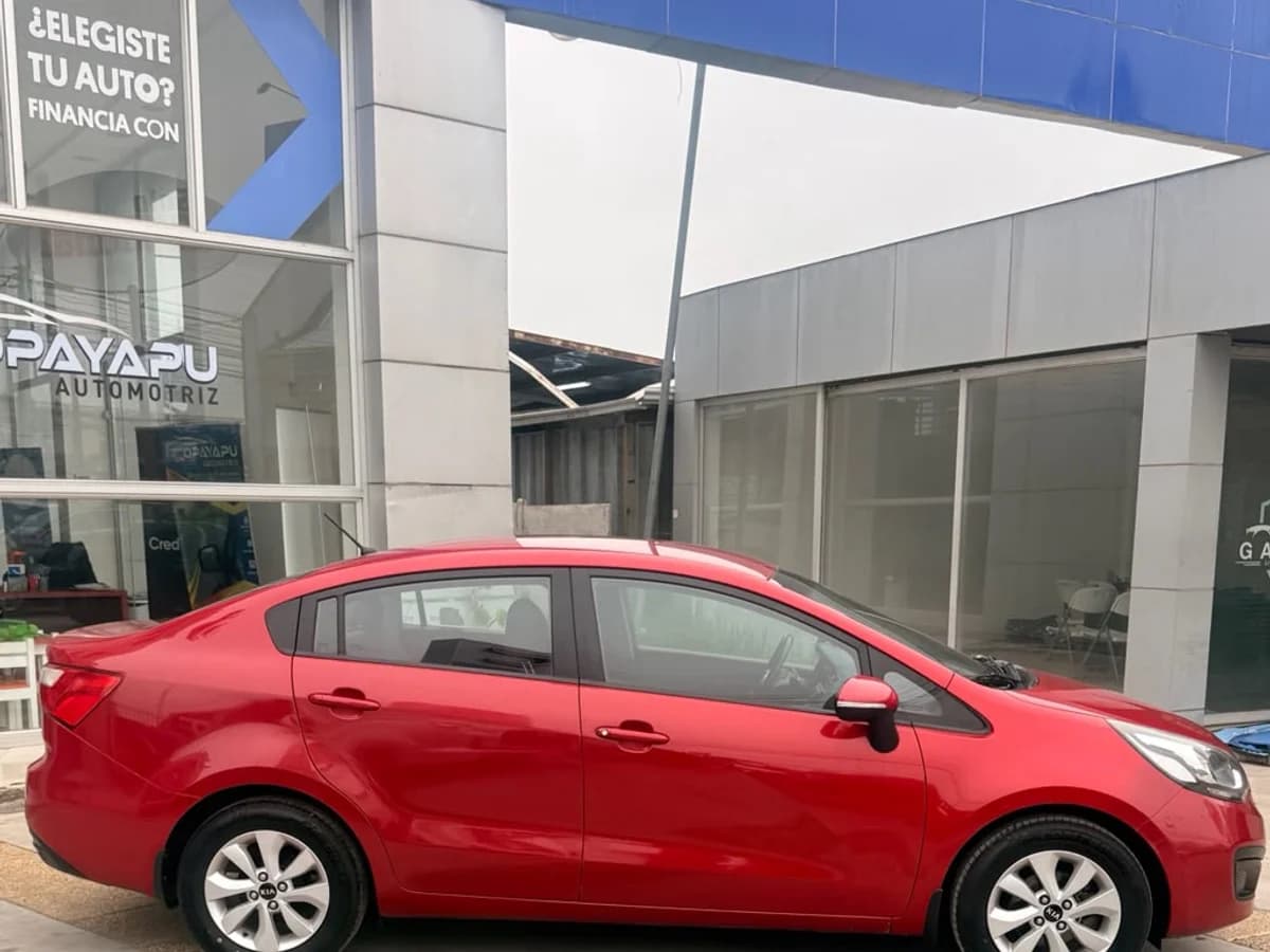 KIA Rio 4 UB EX 1.4 2014 - Imagen 3