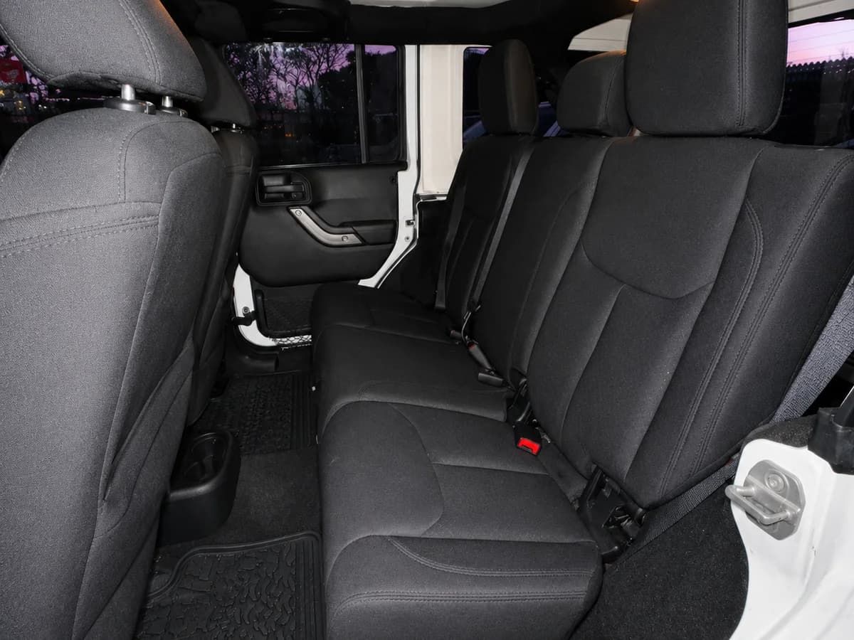 JEEP WRANGLER SPORT 4X4 3.6 AT GLX 2.4 2014 - Imagen 8
