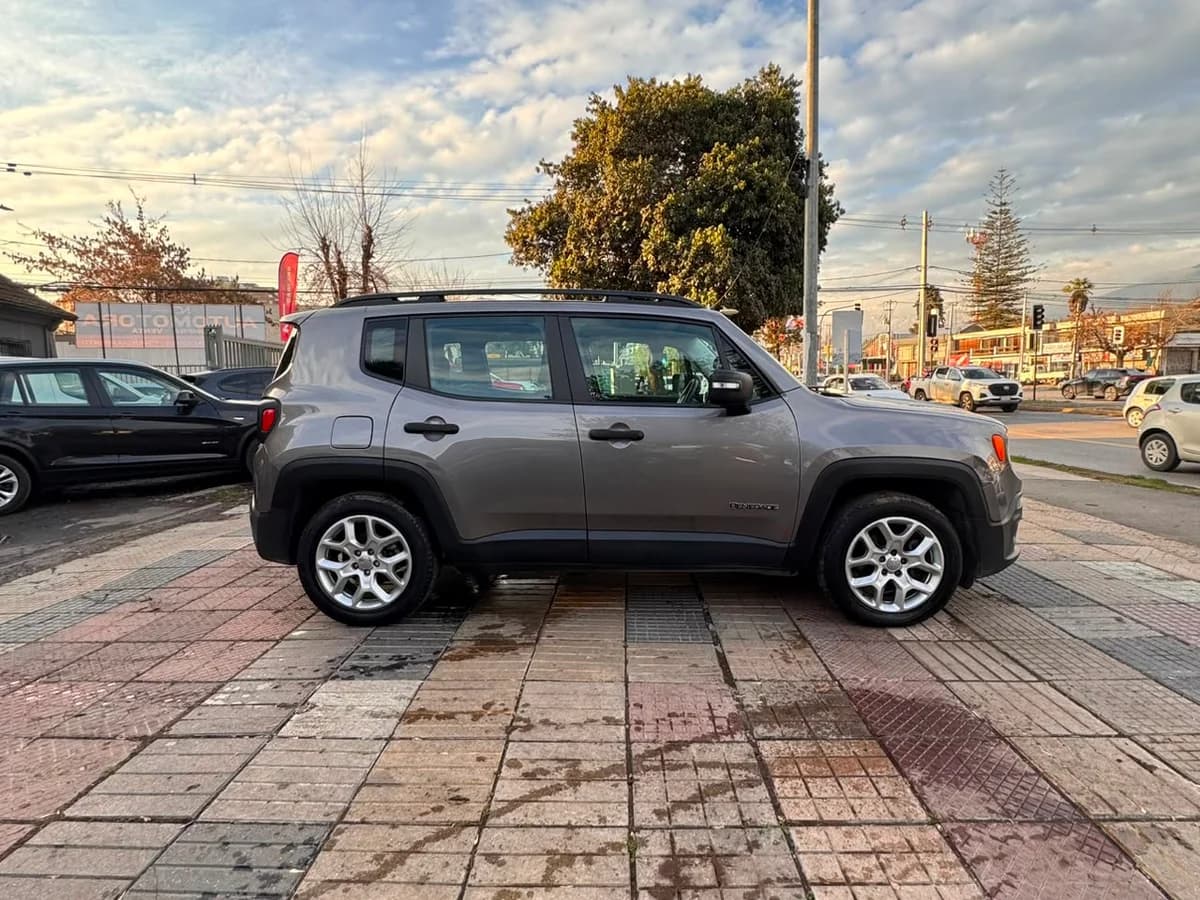 JEEP Renegade 1.8 SPORT LX 4X2 RADIO 5 MT 5P 2019 - Imagen 5