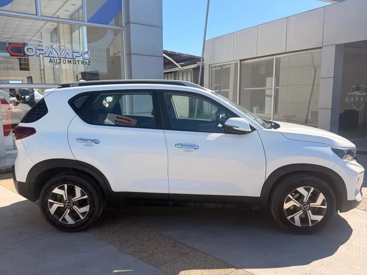 KIA SONET EX 2023 MT - Imagen 3