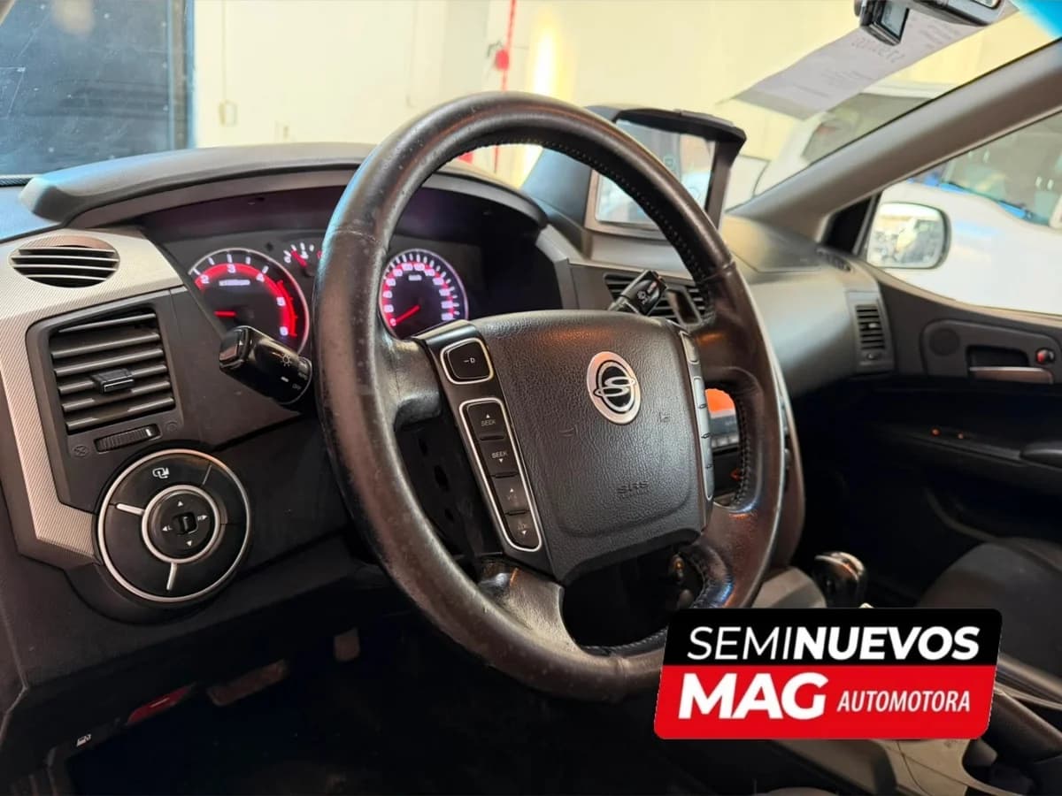 SSANGYONG Korando 2.0 E-XDI 2014 - Imagen 9