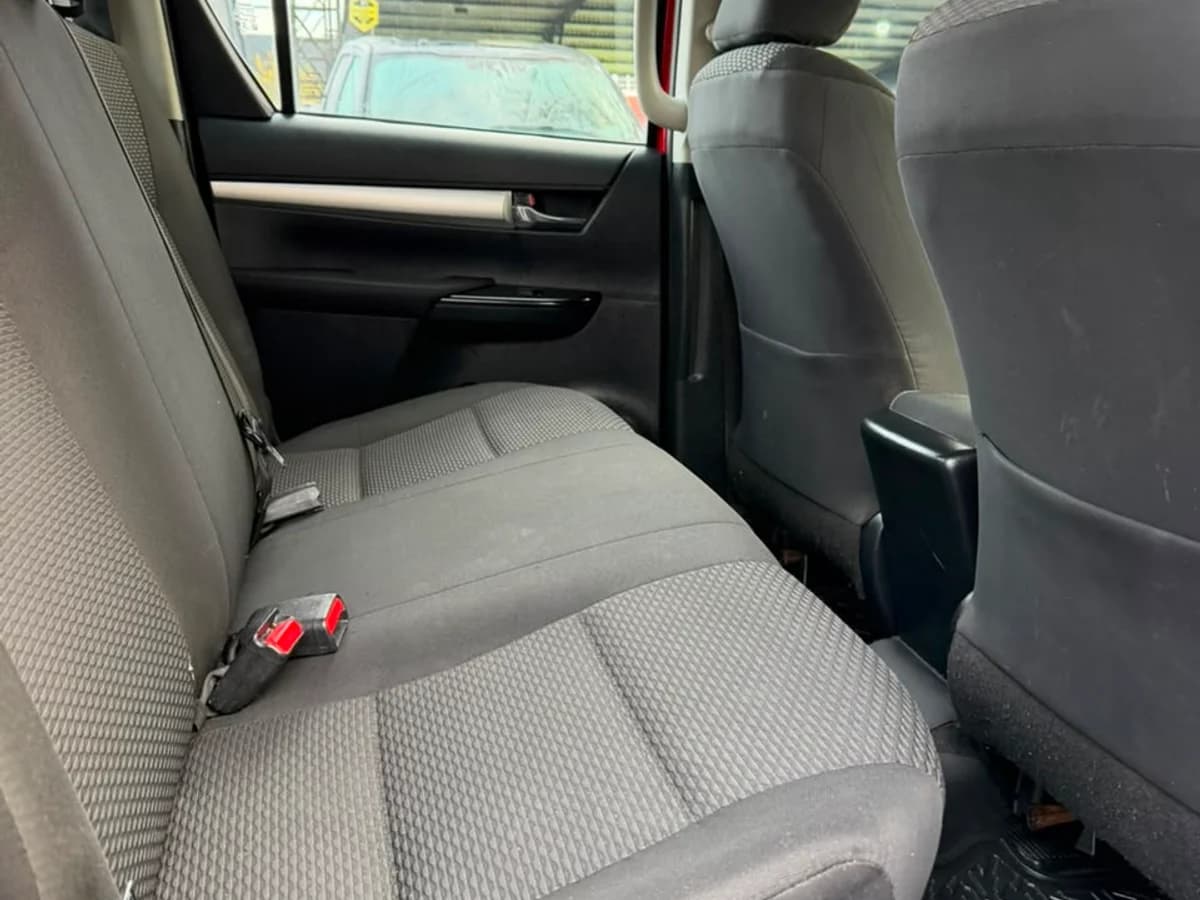 TOYOTA Hilux 2.8 DIESEL 2021 - Imagen 6