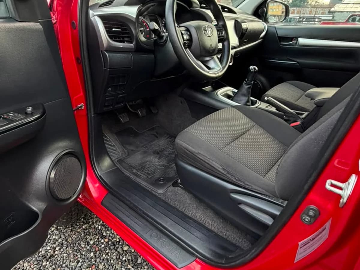 TOYOTA Hilux 2.8 DIESEL 2021 - Imagen 10