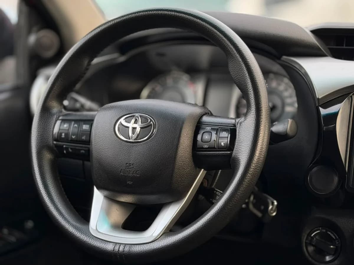 TOYOTA Hilux 2.8 DIESEL 2021 - Imagen 13