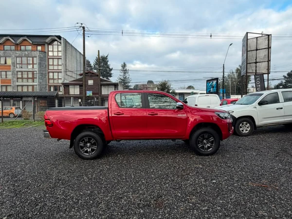 TOYOTA Hilux 2.8 DIESEL 2021 - Imagen 14