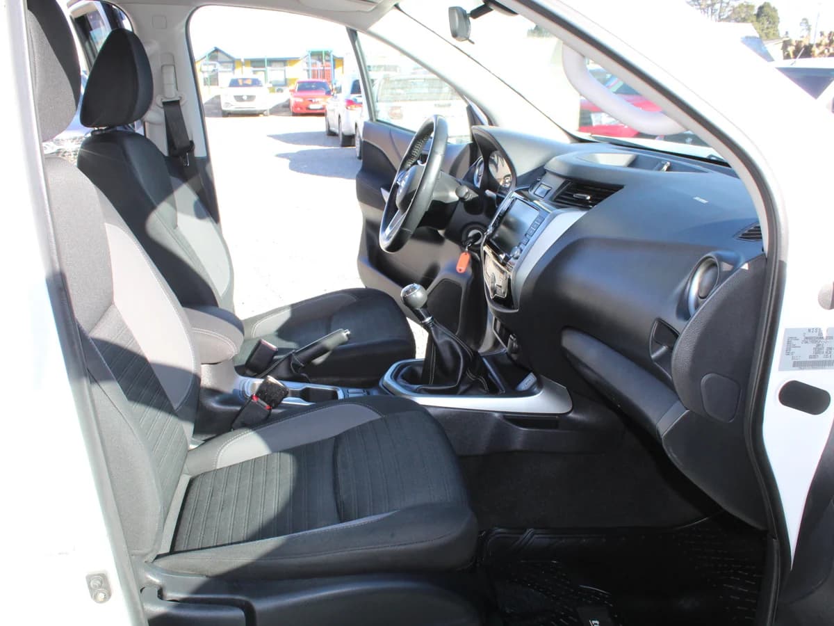 NISSAN Navara 2.3D 2021 - Imagen 6
