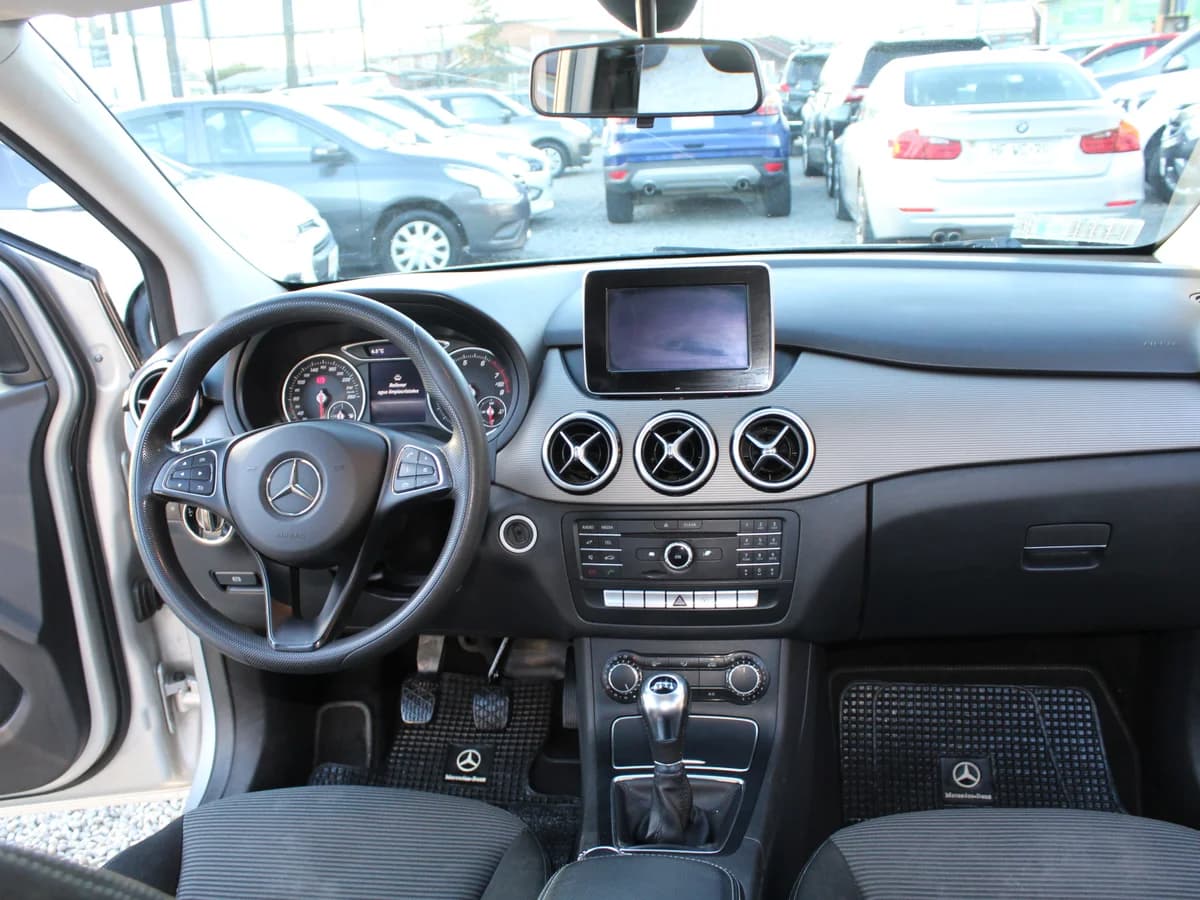 MERCEDES BENZ B180 1.6 BLUE EFFICIENCY 4X2 MT 5P 2016 - Imagen 7