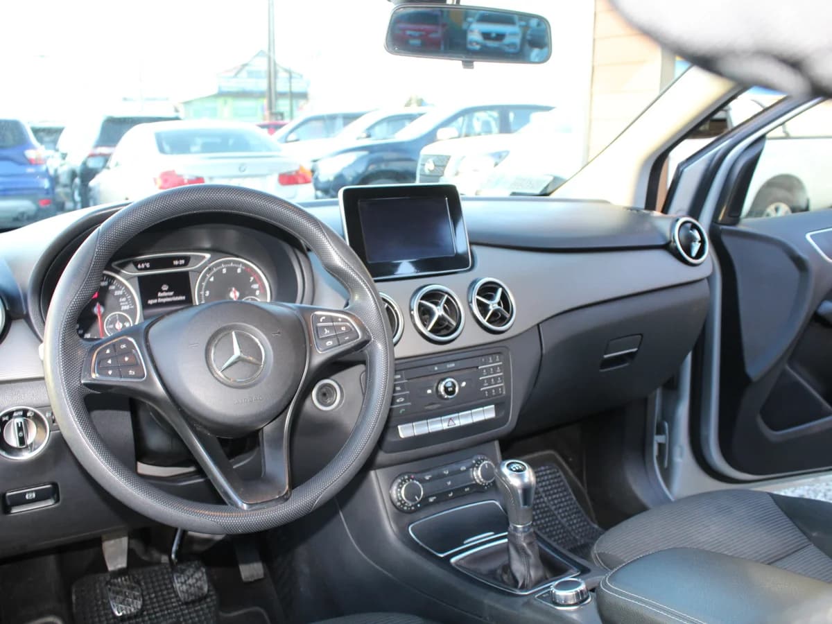 MERCEDES BENZ B180 1.6 BLUE EFFICIENCY 4X2 MT 5P 2016 - Imagen 8