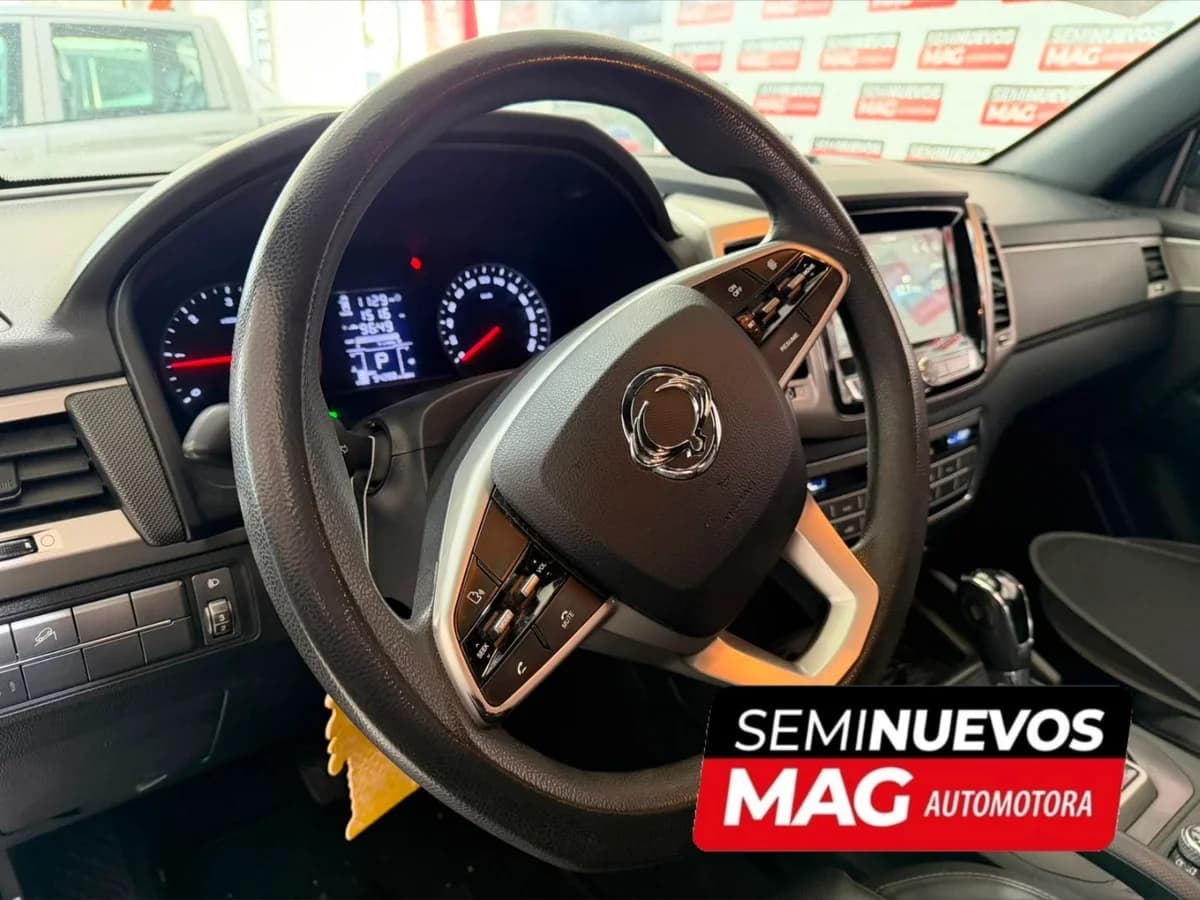 SSANGYONG MUSSO 4X2 2.2 DIESEL 2021 - Imagen 9