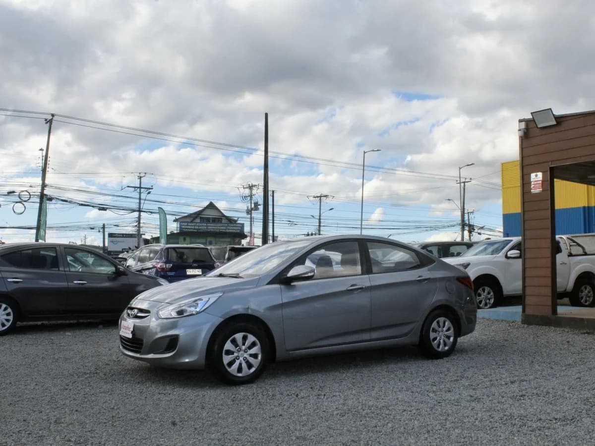 HYUNDAI Accent RB GL 1.4 2020 - Imagen 1