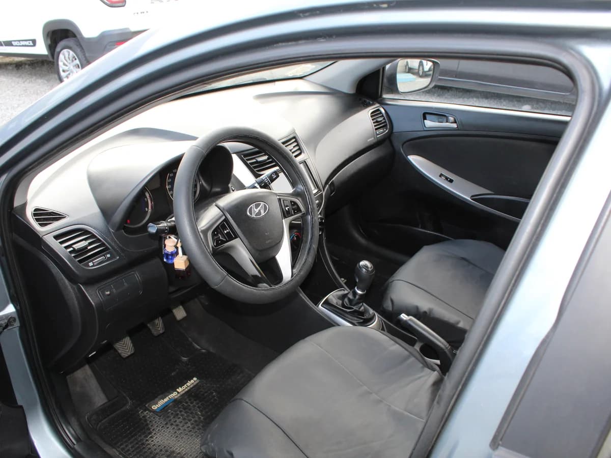 HYUNDAI Accent RB GL 1.4 2020 - Imagen 9