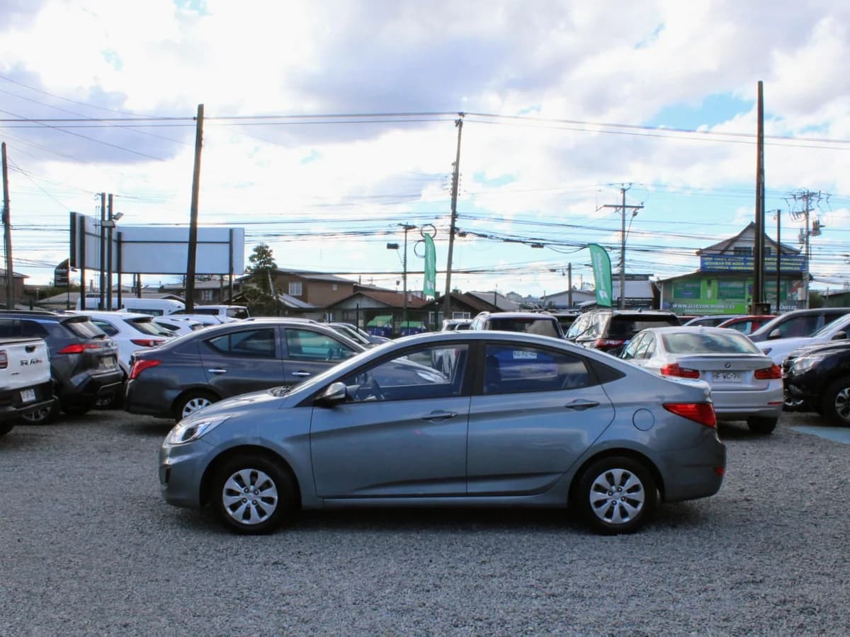 HYUNDAI Accent RB GL 1.4 2020 - Imagen 10