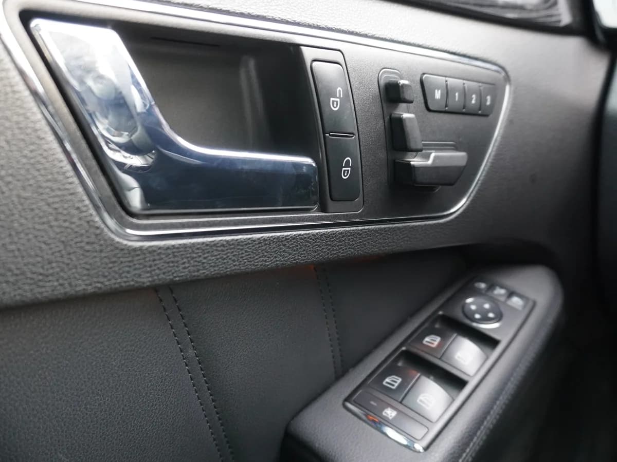 Mercedes Benz E 63 AMG Año 2011 - Imagen 31