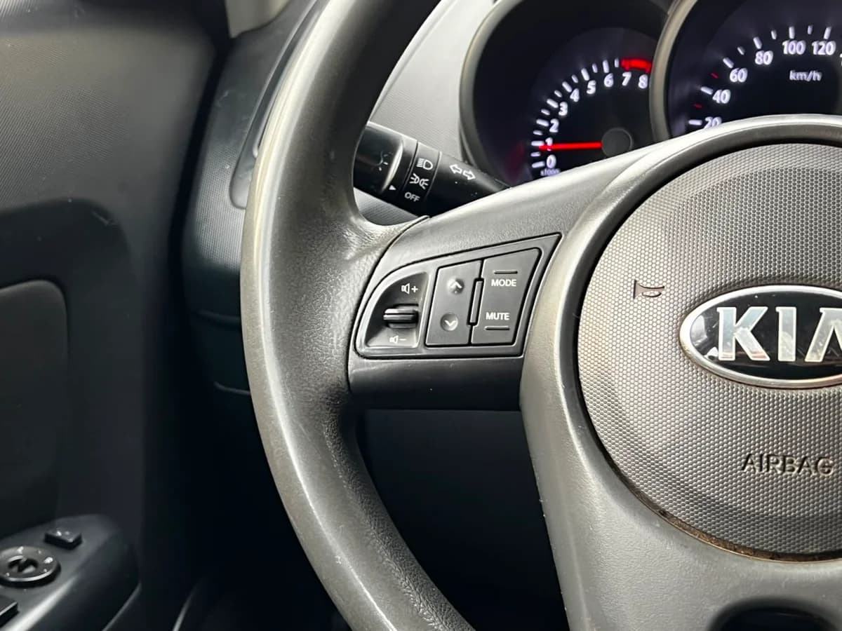 KIA Soul LX 1.6 2014 - Imagen 9
