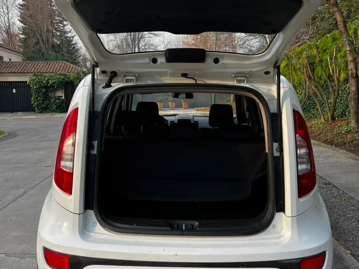 KIA Soul LX 1.6 2014 - Imagen 16