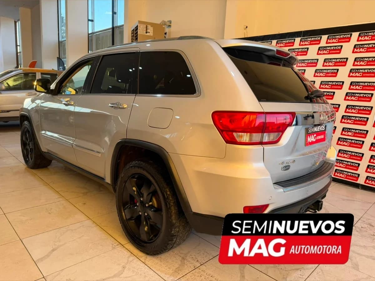 JEEP GRAND CHEROKEE OVERLAND 5.7 2012 - Imagen 5