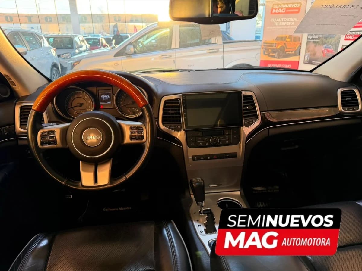 JEEP GRAND CHEROKEE OVERLAND 5.7 2012 - Imagen 9