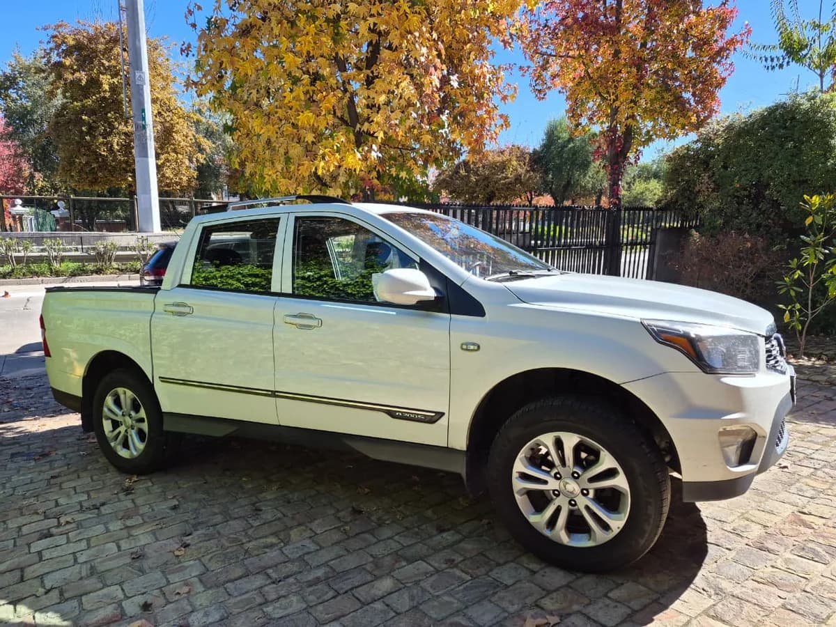 SSANGYONG Actyon 2.0 DIESEL aut 4X4 2017 - Imagen 4