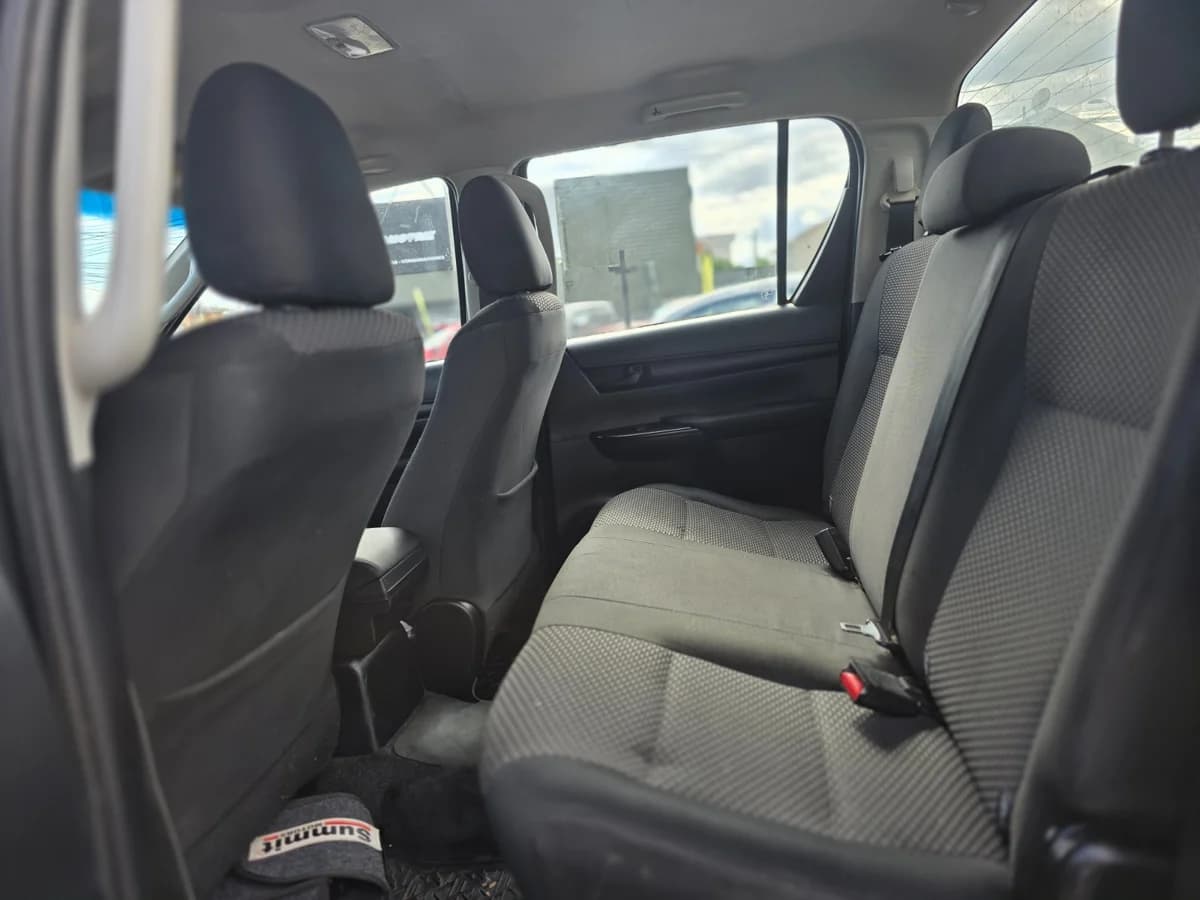TOYOTA Hilux DX 4X4 2.4 2022 - Imagen 4