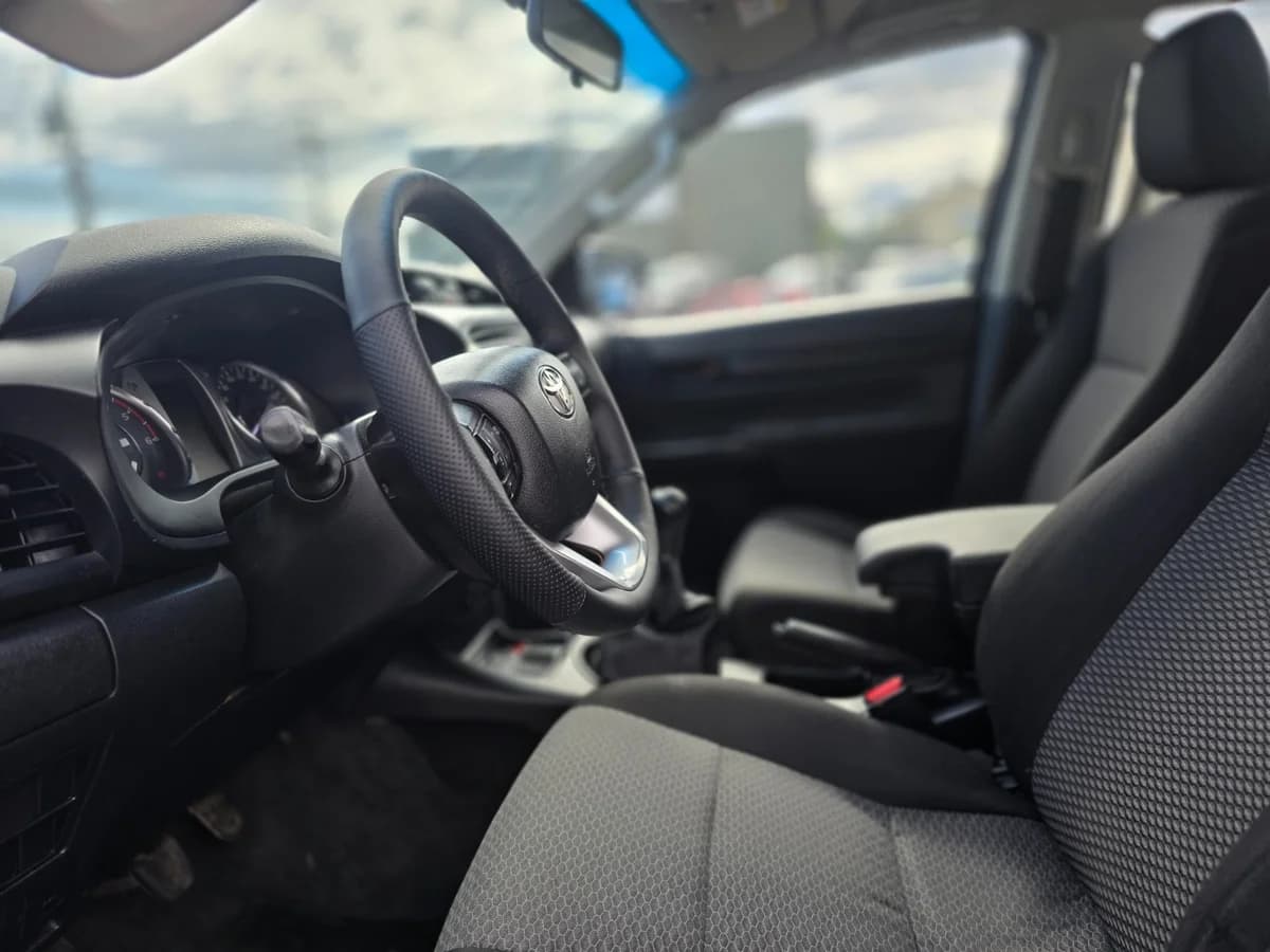 TOYOTA Hilux DX 4X4 2.4 2022 - Imagen 5