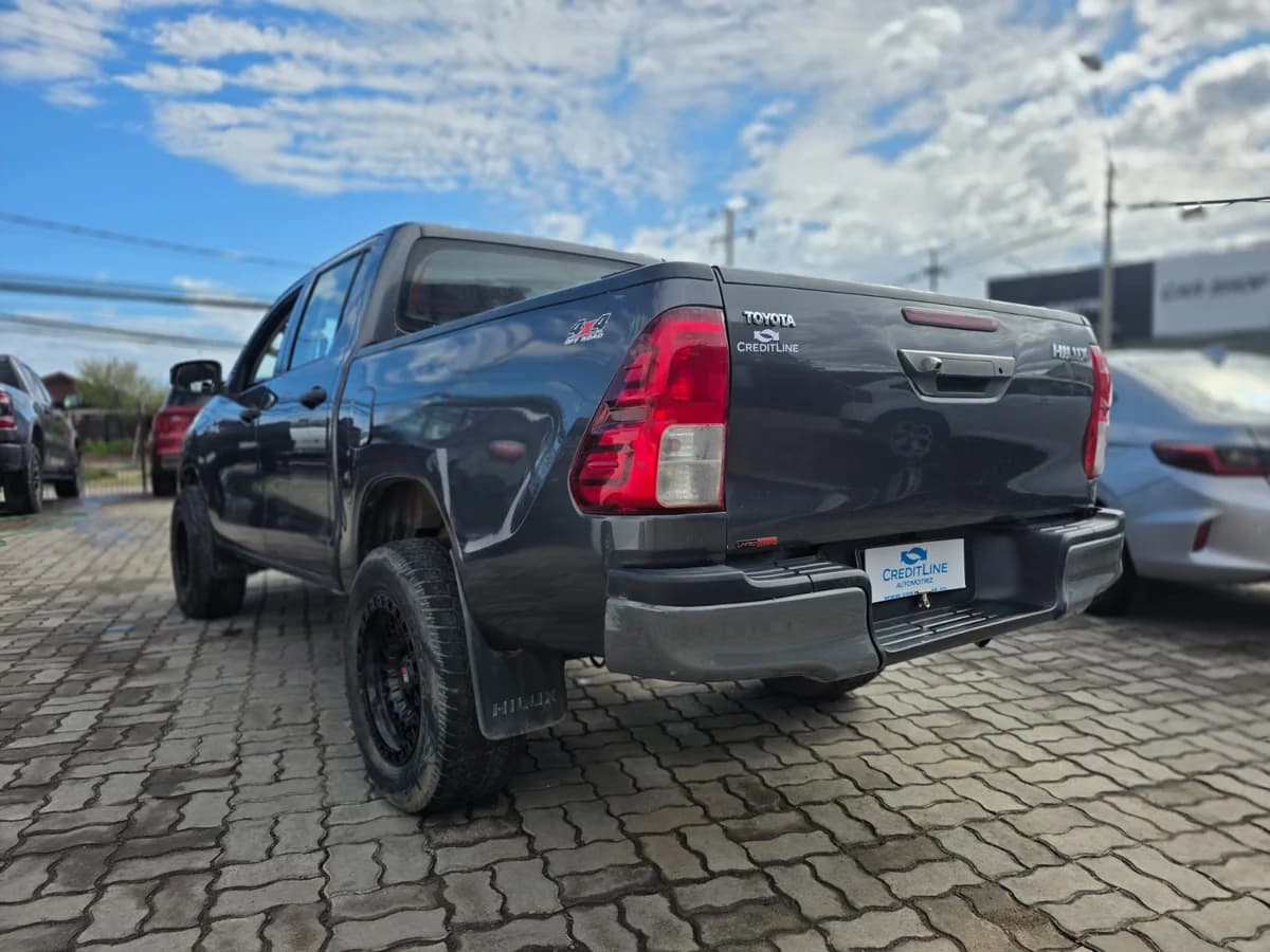 TOYOTA Hilux DX 4X4 2.4 2022 - Imagen 6