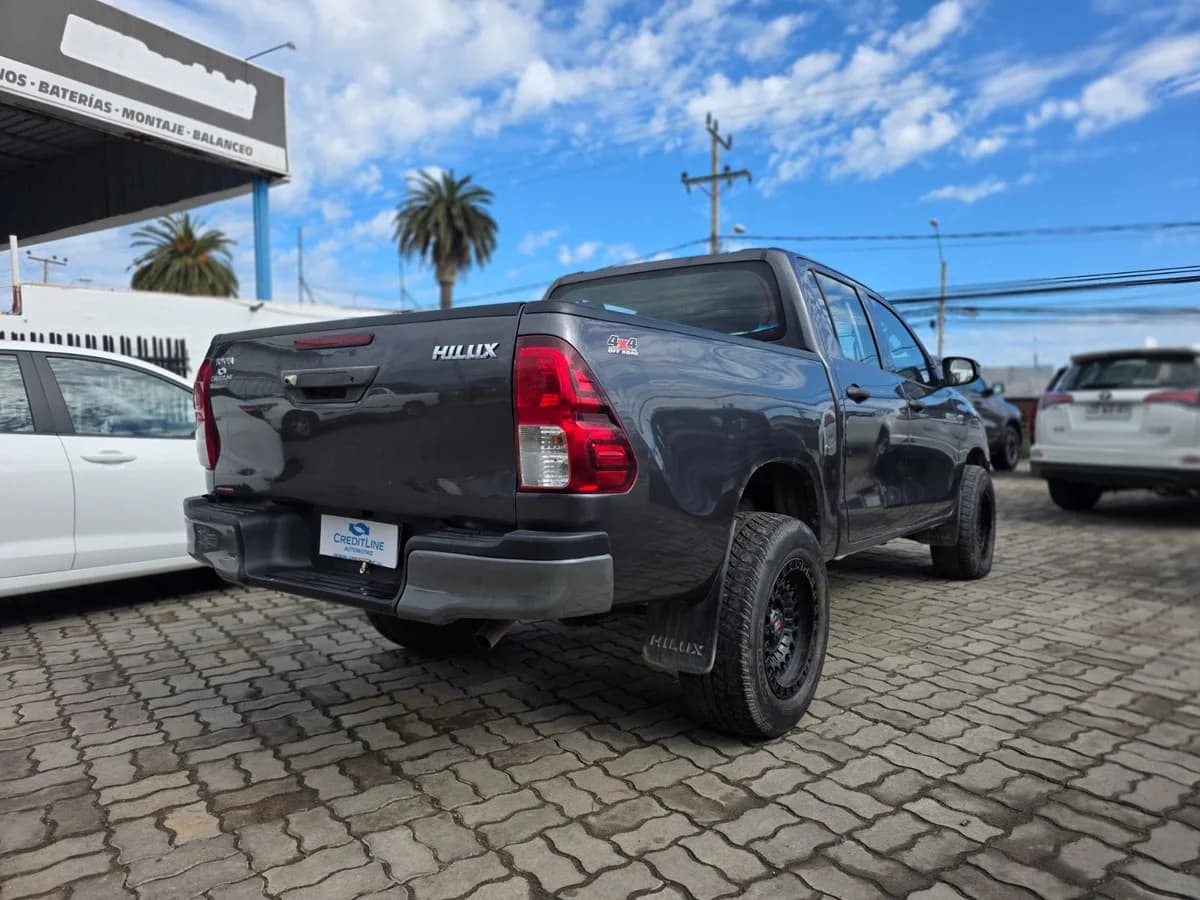 TOYOTA Hilux DX 4X4 2.4 2022 - Imagen 7