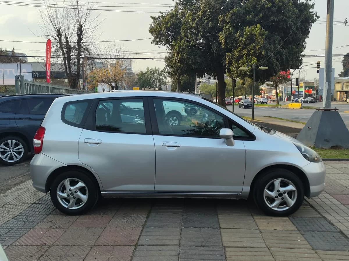 HONDA Fit LX 1.4 2005 - Imagen 4