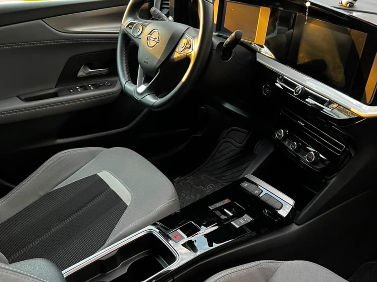 OPEL Mokka 1.2T Elegance AT8 año 2024 - Imagen 19