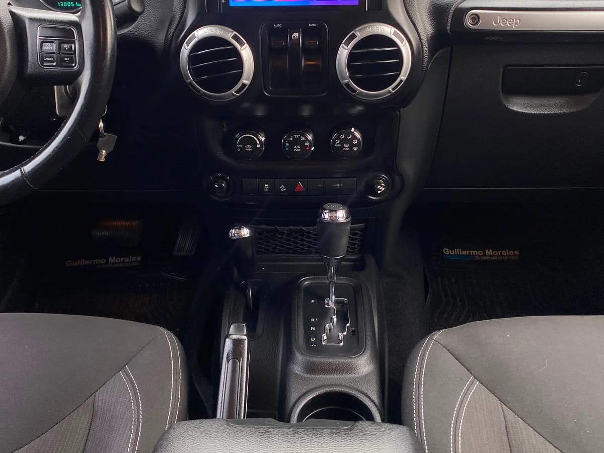 JEEP WRANGLER RUBICON 4X4 3.6 AUT 2016 - Imagen 2